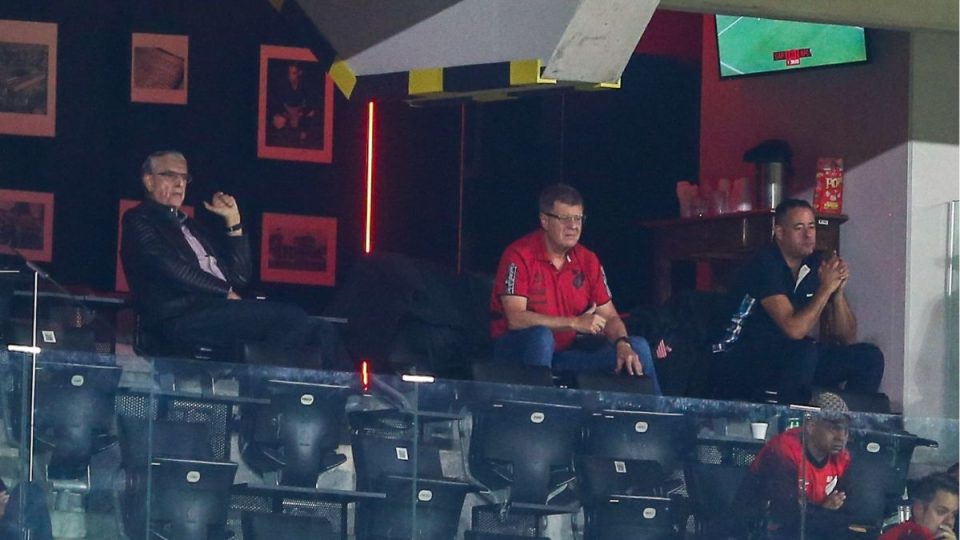 athletico-convoca-reuniao-e-promete-reforcos-na-janela-de-julho