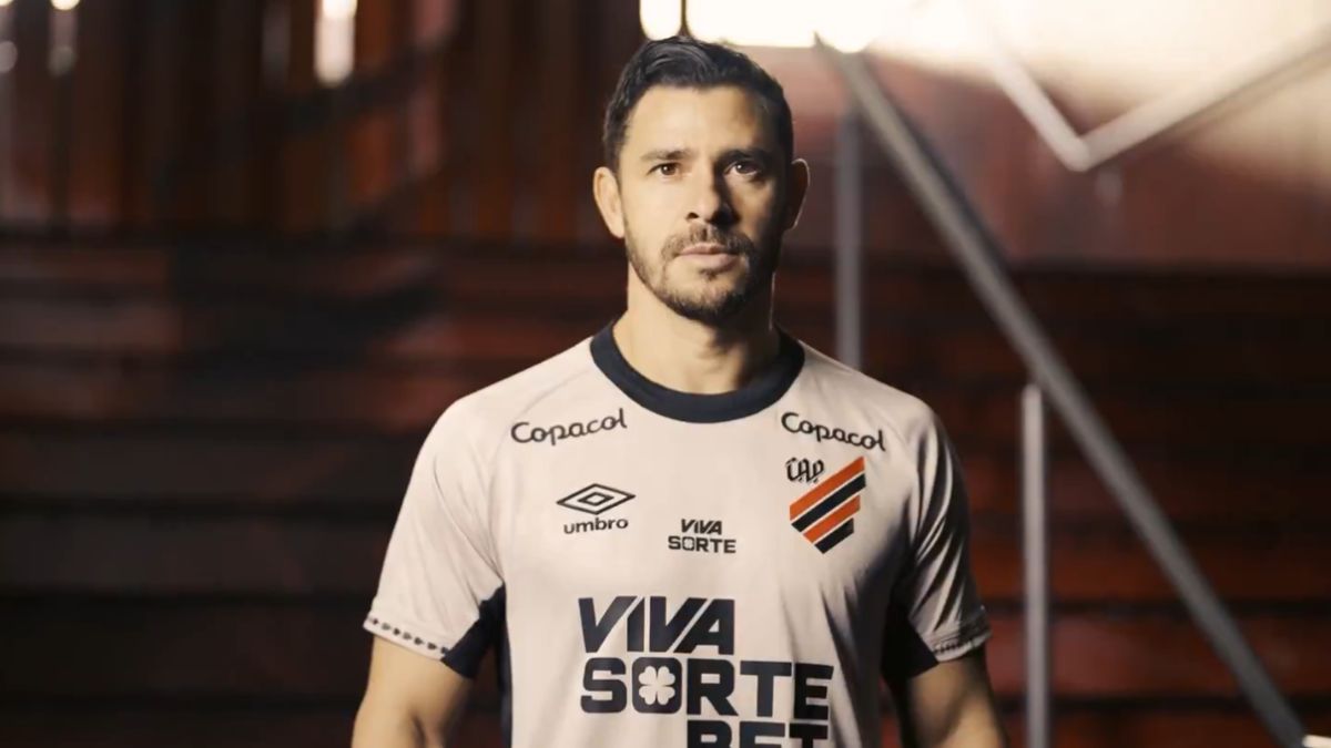 athletico-lanca-camisa-2-com-referencias-ao-estado-do-parana (3)