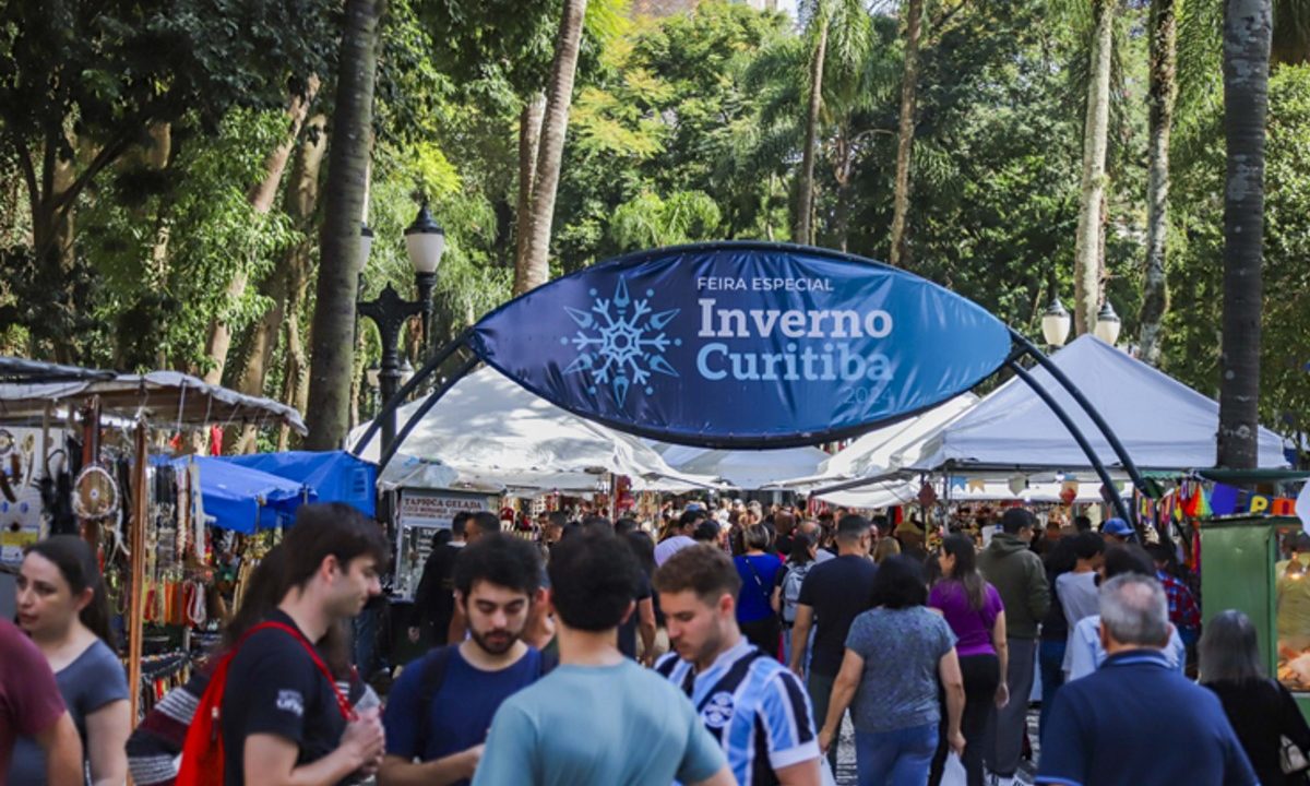 feira-inverno-praca-curitiba