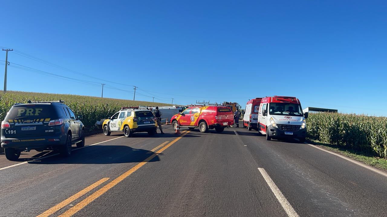 grave-acidente-ambulancia-carros-br-369