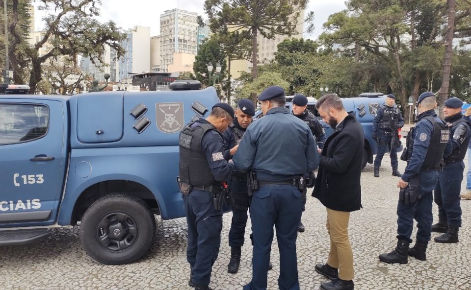 homem-situacao-rua-esfaqueado-praca-tiradentes-1