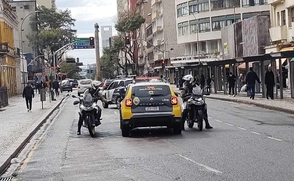 homem-situacao-rua-esfaqueado-praca-tiradentes-2