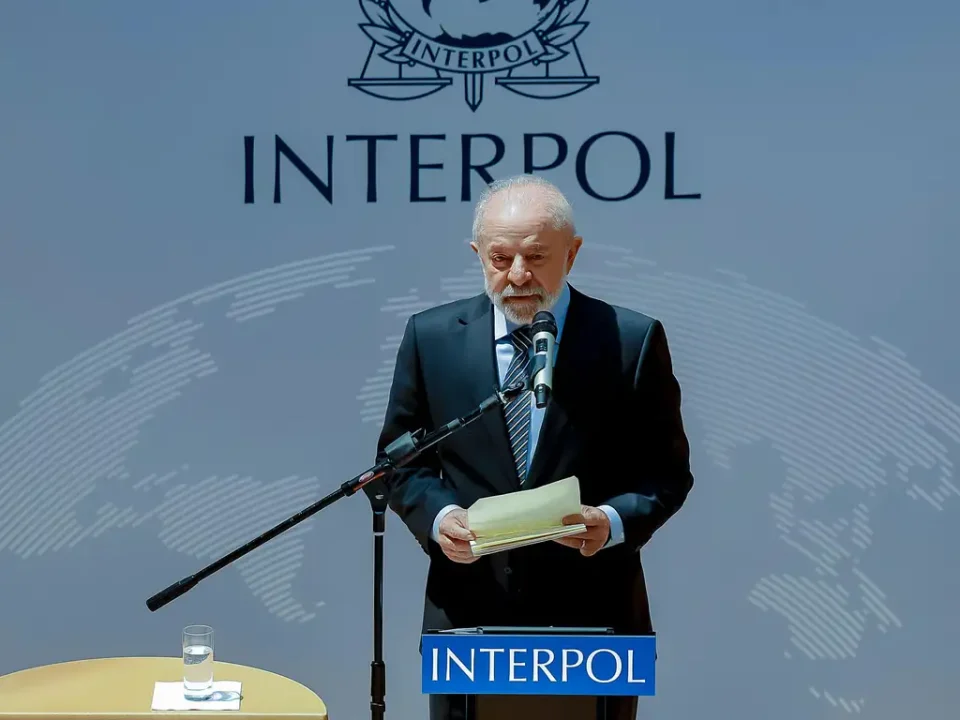 interpol01