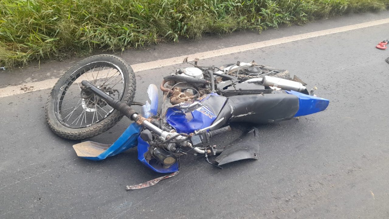 motociclista-ferido-colisão-carreta-parana