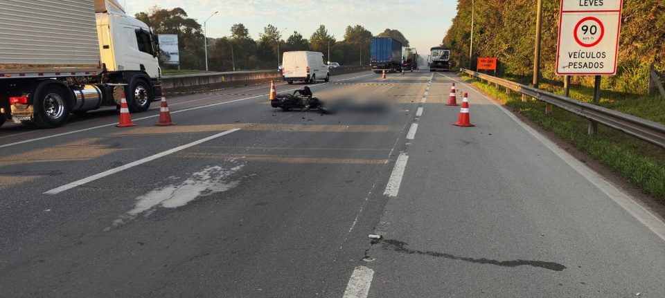 motociclista-morre-colisão-traseira-carreta-5