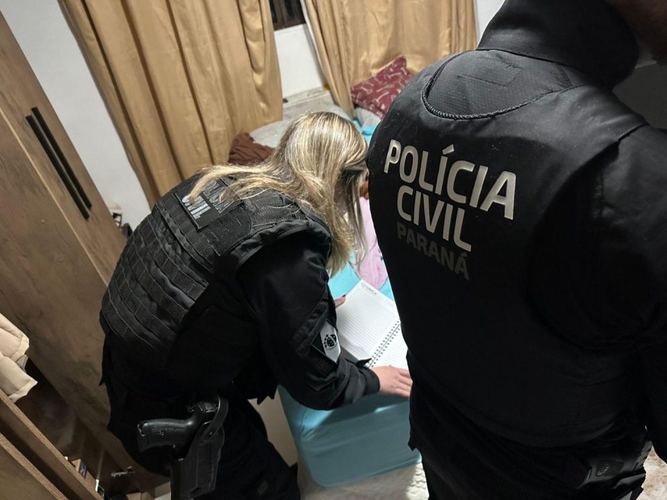 Quadrilha que usava 'laranjas' para fraudar locação de carros e revender veículos no Paraguai é alvo de operação na Grande Curitiba