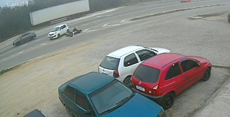 ACIDENTE-CARRO