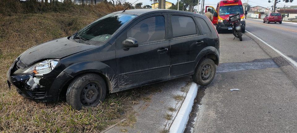 acidente-moto-carro-rodovia-da-uva-2