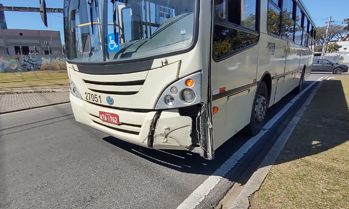 acidente-onibus-carro-jardim-botanico