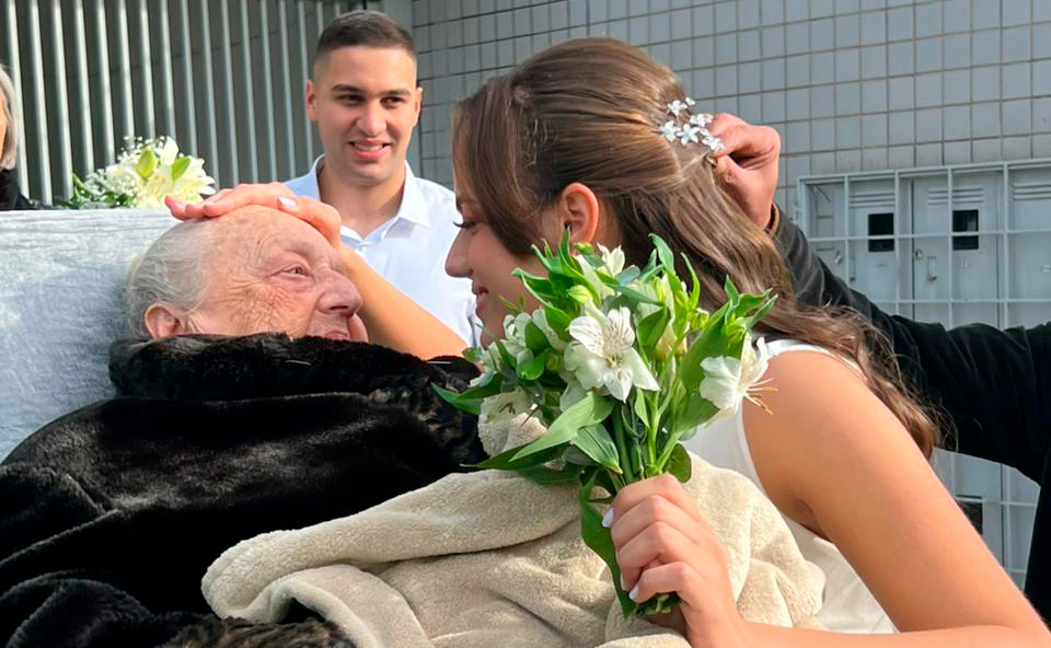 avo-assiste-casamento-neta-uti-movel-curitiba-6