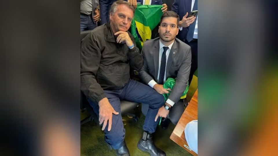 bolsonaro-tornozeleira