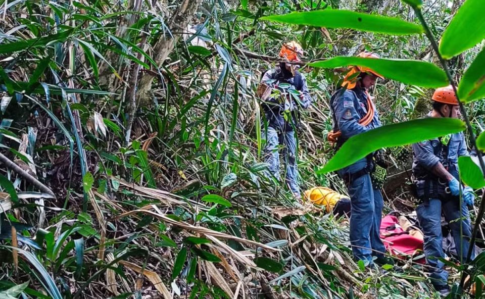 homem-morre-queda-asa-delta-litoral-sp-1