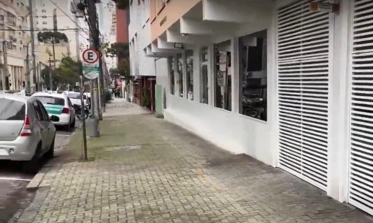mulher-encontrada-morta-apartamento-curitiba-1