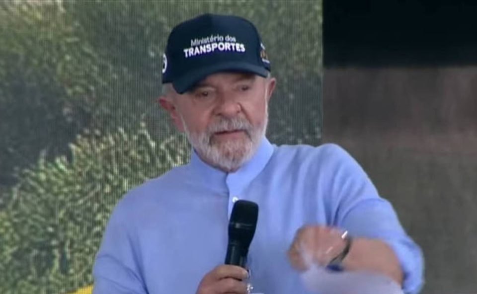 nao-vou-entregar-pais-volta-bando-malucos-diz-lula