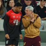 Julimar é orientado por Odair Hellmann em Athletico x Novorizontino