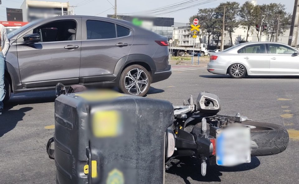 acidente-moto-carro-pinhais