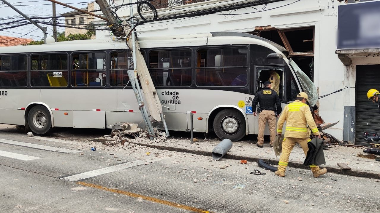 acidente-onibus-ligeirinho-curitiba-7