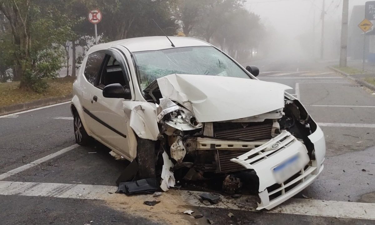 casal-ferido-acidente-carro-cajuru-1