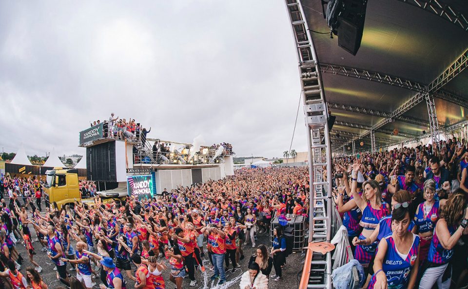 curitiba-folia-2025-banda-eva-xandy-tony-salles-1