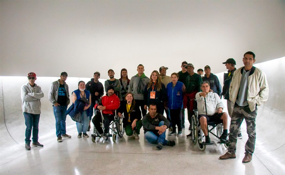 ex-carpinteiro-acolhido-fas-visita-museu-oscar-niemeyer-ajudou-construir-3