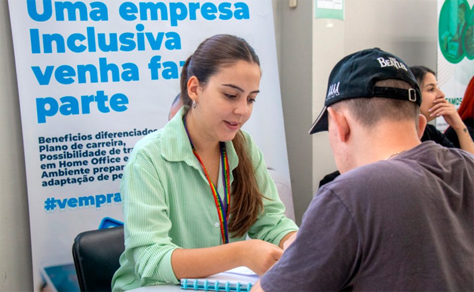 feira-de-empregos-pessoas-com-deficiencia-curitiba