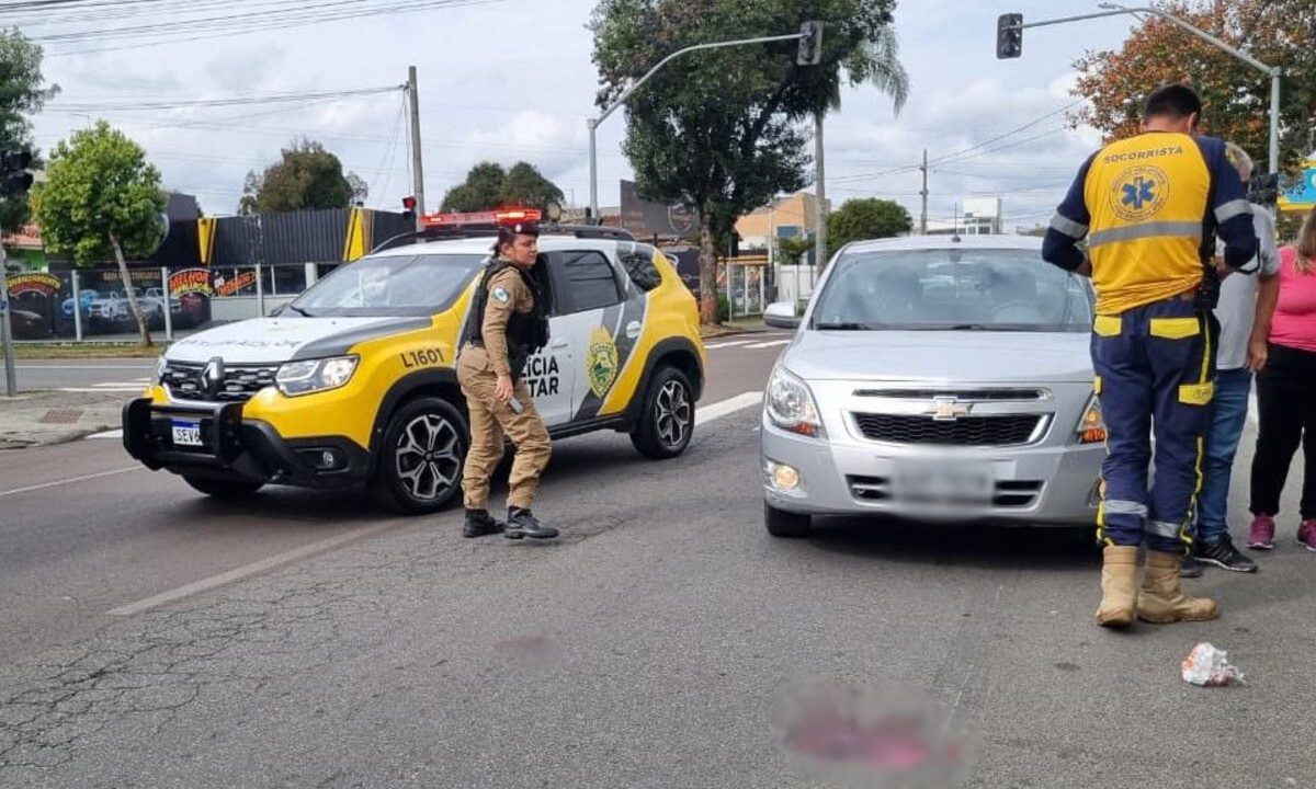 idosa-atropelada-carro-rmc