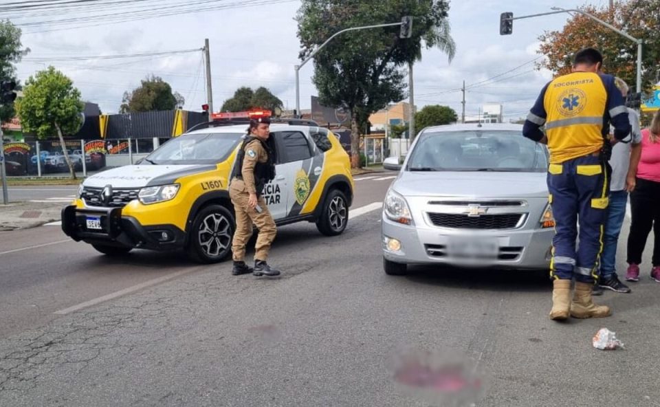 idosa-atropelada-carro-rmc