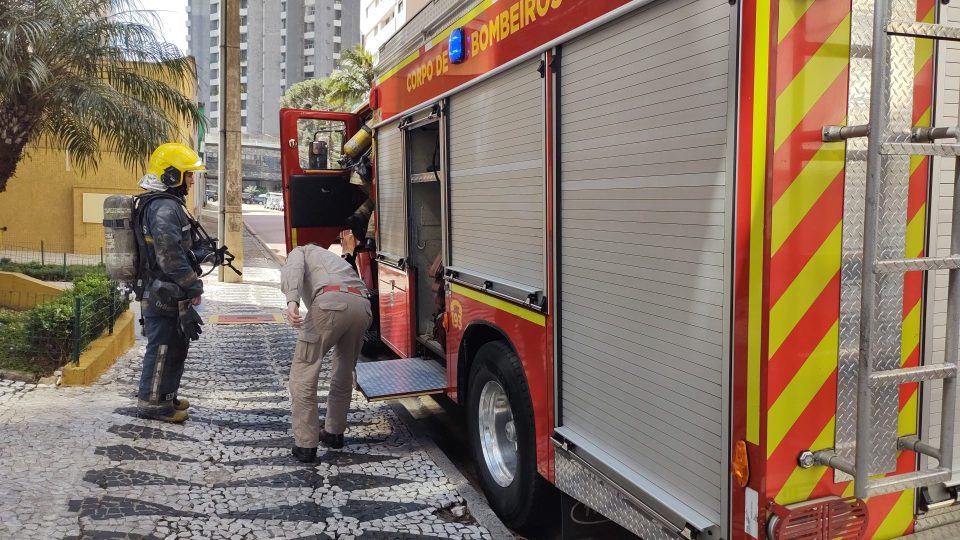 incêndio-consultorio-odontológico-batel-2