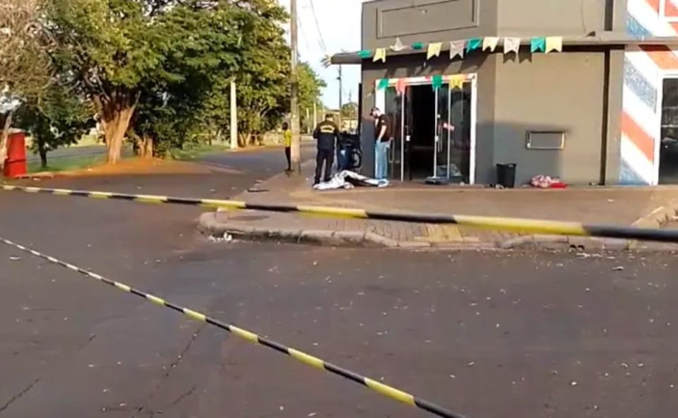 mulher-morta-distribuidora-foz-do-iguaçu