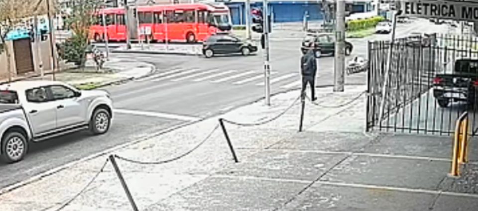 colisão-acidente-onibus-carro-capão-raso