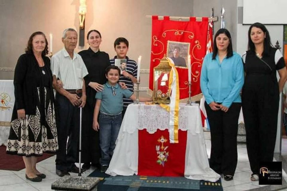 curas-Carlo-Acutis