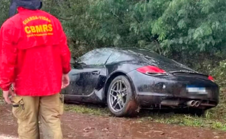 empresario-bate-porsche-duas-horas-apos-comprar-1