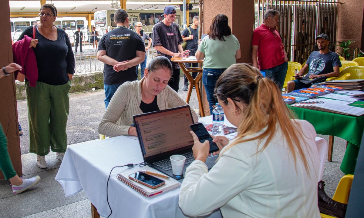 feirao-de-empregos-curitiba-evangelizar-guadalupe