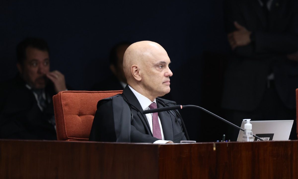 nao-foram-baderneiros-desordenados-diz-moraes-rebater-fux
