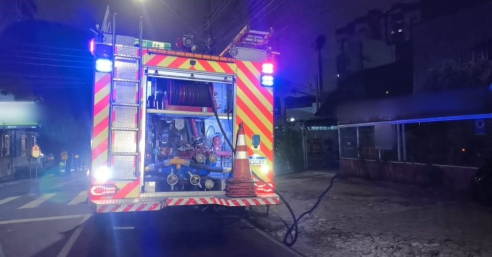 incendio-assusta-moradores-portao