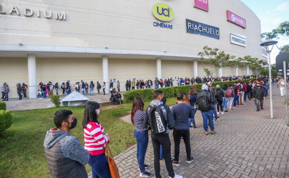 vagas-temporarias-shopping-de-Curitiba