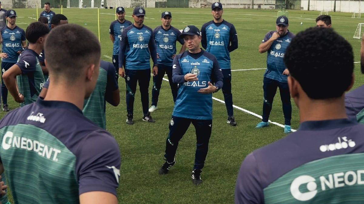 Fernando Seabra em treino do Coritiba