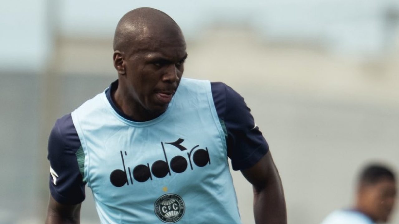 Jacy em treino do Coritiba