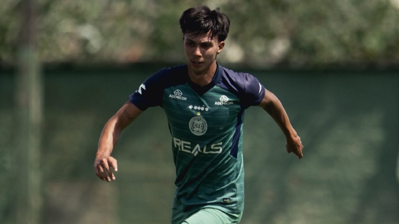 João Almeida em treino do Coritiba