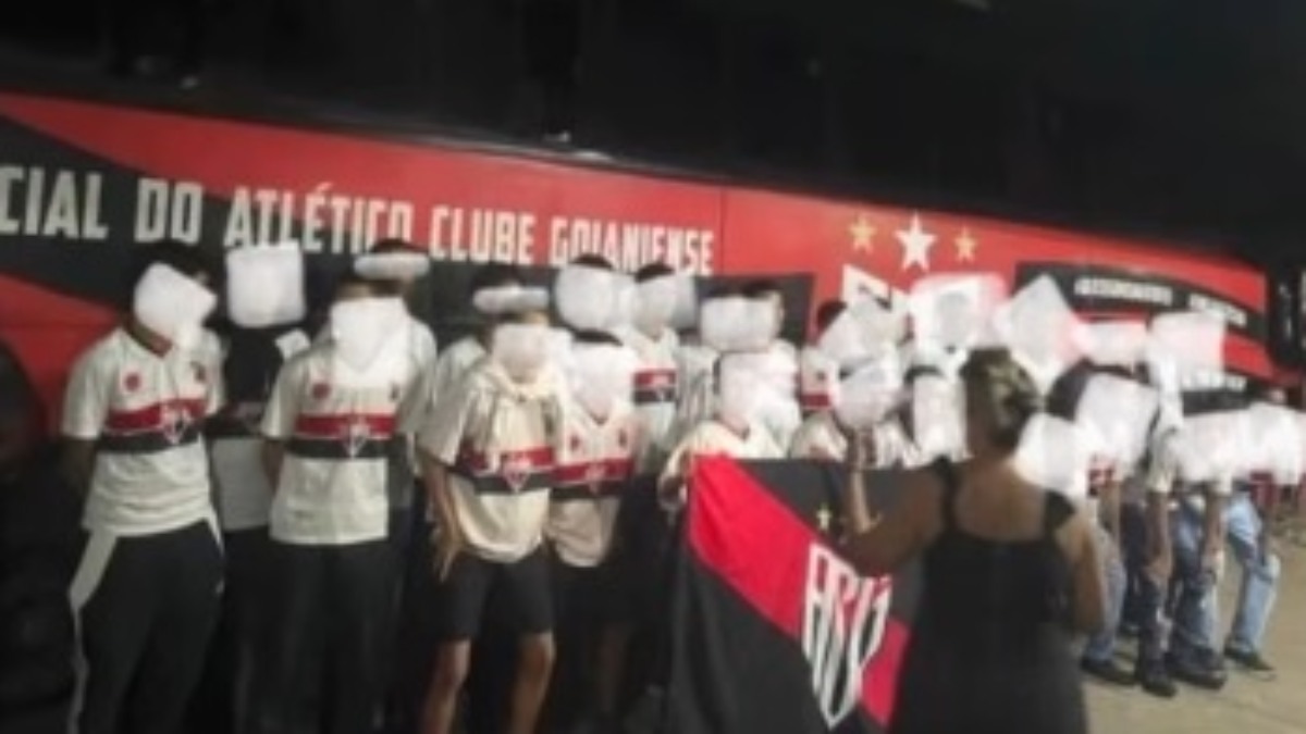 Grupo que defendeu o Atlético-GO no torneio no interior de São Paulo. Imagem: Reprodução/Redes Sociais