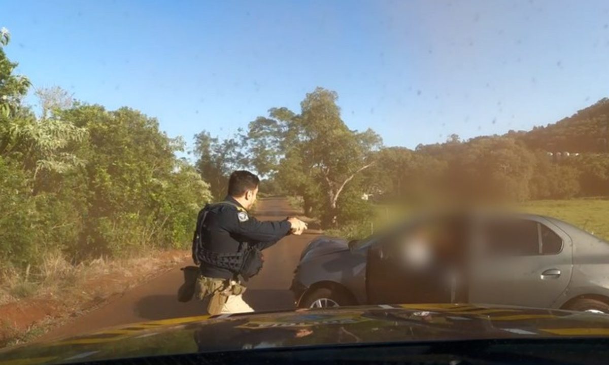 casal-preso-drogas-fronteira-parana