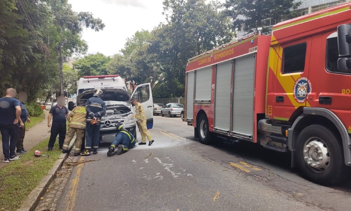 incendio-ambulancia-particular-curitiba