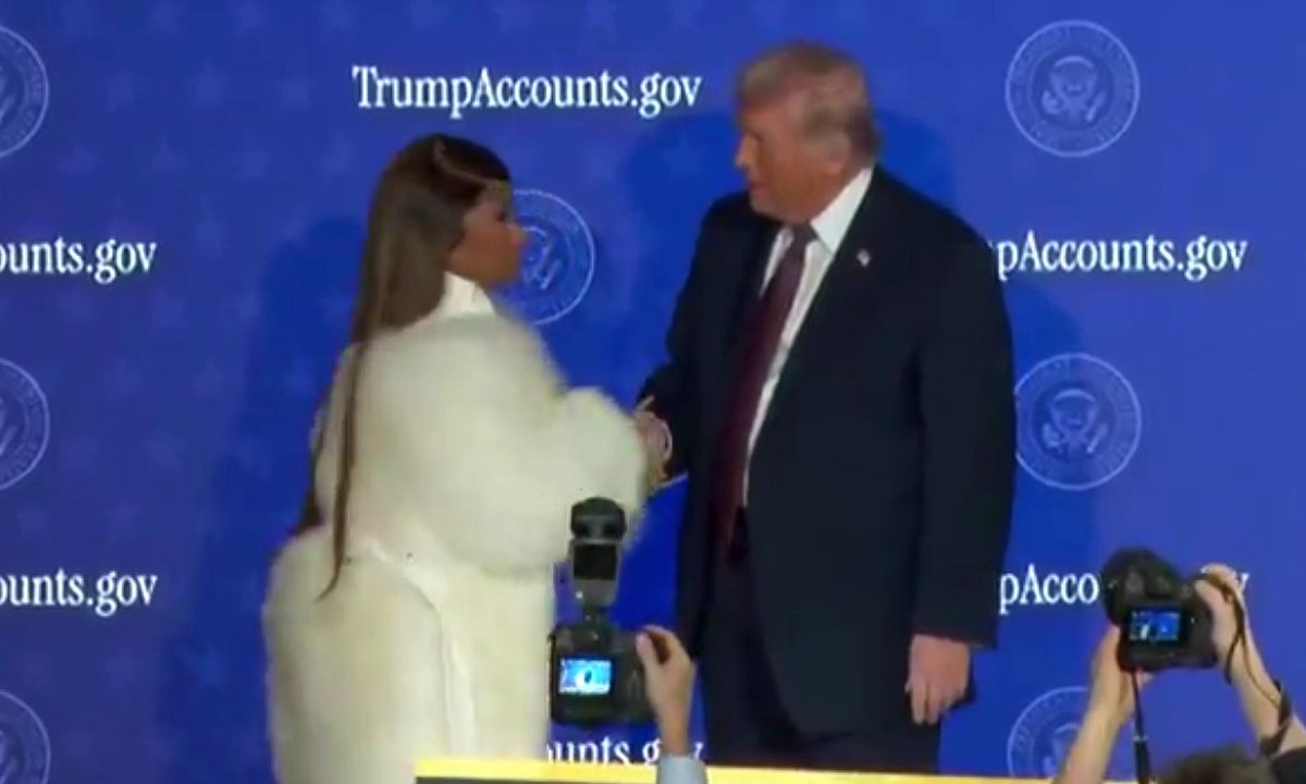 A cantora Nicki Minaj se encontrou com Trump e disse ser fã do presidente