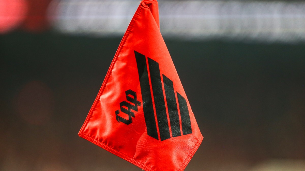 Bandeira de escanteio com o símbolo do Athletico