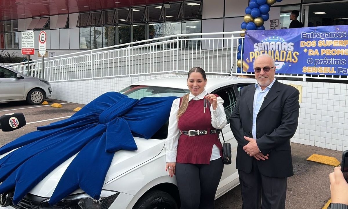 condor-entrega-carro-zero-cliente-sitio-cercado