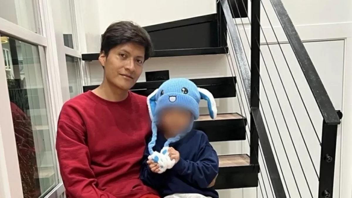Pai e filho, detidos pelo ICE nos Estados Unidos, após operação de imigração que gerou críticas por crueldade.