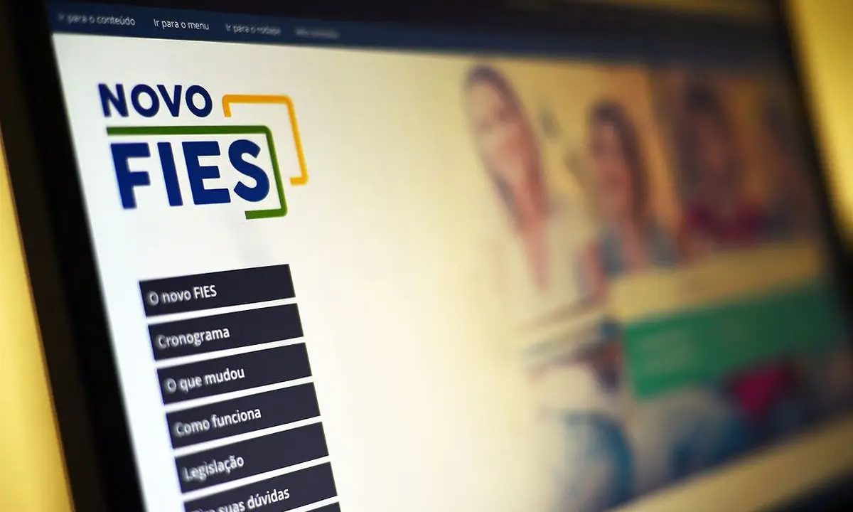 Foto apresenta a tela inicial do programa Novo FIES