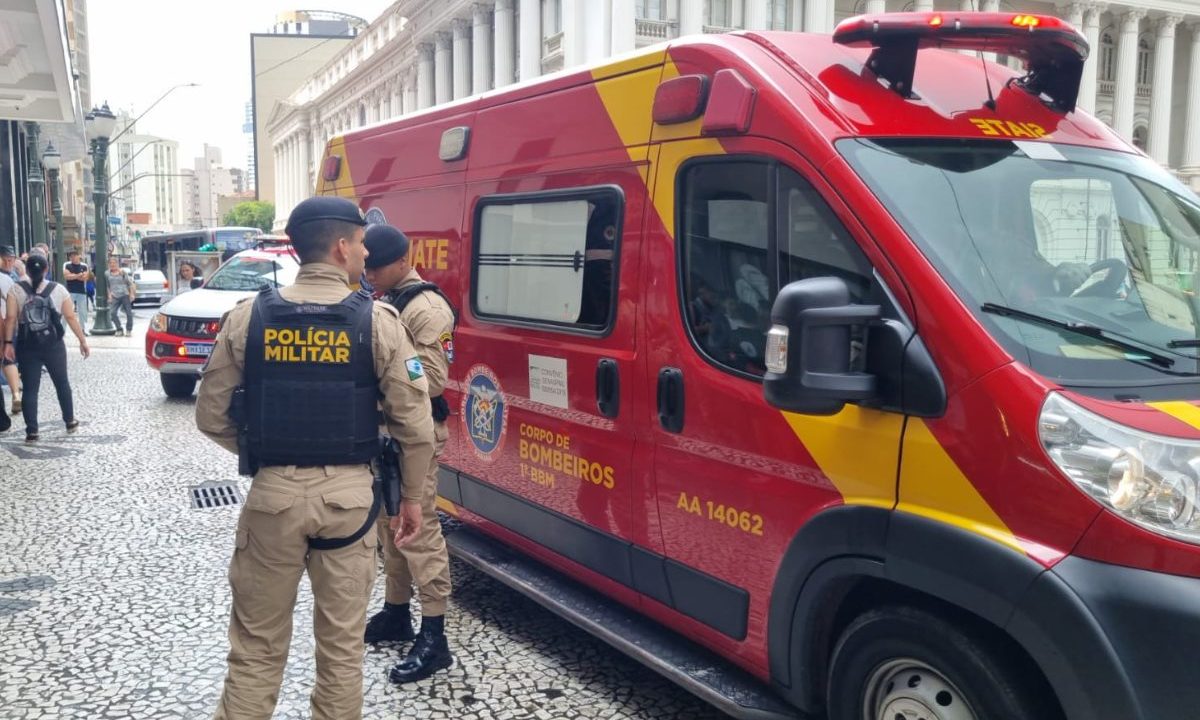 fiscal_empurrado_onibus