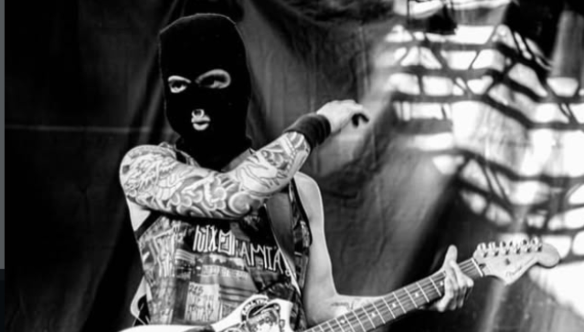 Hiago Martins Pinheiro, jovem músico de 25 anos, guitarrista da banda Crotch Rot, vítima de homicídio em Curitiba.