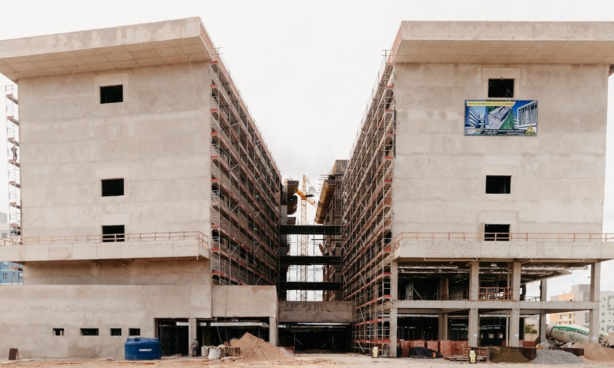 Construção do Hospital e Maternidade de São José dos Pinhais chega a 32,2% de execução